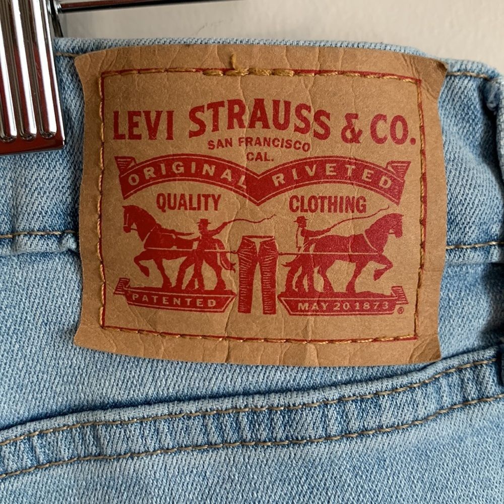 Levi’s Jeans Size 31 Boyfriend Womens Used Light Wash Blue - Picture 8 of 9